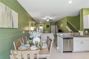 2549 Sunray Venus Wy, Ruskin, FL 33570 - Photo 12
