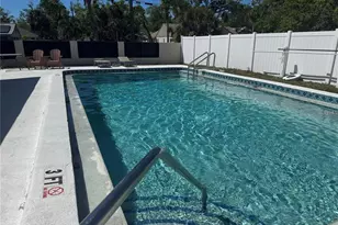 442 N Jefferson Ave, Sarasota, FL 34237 - Photo 2