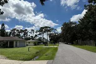 3988 San Luis Dr, Sarasota, FL 34235 - Photo 10