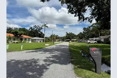 3988 San Luis Drive, Sarasota, FL 34235 - Photo 12