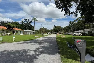 3988 San Luis Dr, Sarasota, FL 34235 - Photo 12