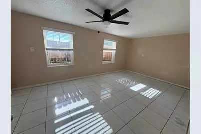 4920 45th Avenue N, Saint Petersburg, FL 33707 - Photo 10