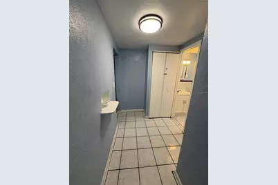 4920 45th Avenue N, Saint Petersburg, FL 33707 - Photo 18