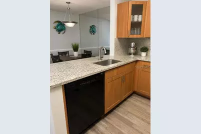 5553 Baywater Drive, Tampa, FL 33615 - Photo 6