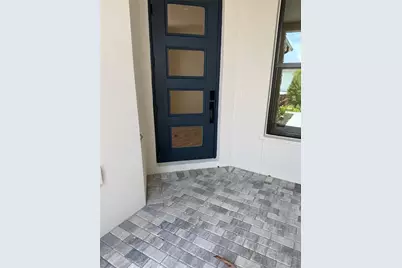 5889 Windbreak Court, Apollo Beach, FL 33572 - Photo 2