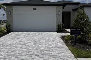 5889 Windbreak Ct, Apollo Beach, FL 33572 - Photo 1