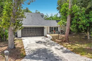 4256 King Richard Ln, Sarasota, FL 34232 - Photo 2
