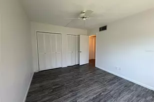 7153 W Country Club Dr N, Sarasota, FL 34243 - Photo 12