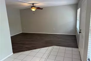 515 30th Ave W, Bradenton, FL 34205 - Photo 2