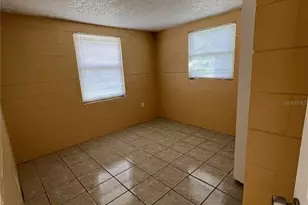 3007 14th St E, Bradenton, FL 34208 - Photo 2
