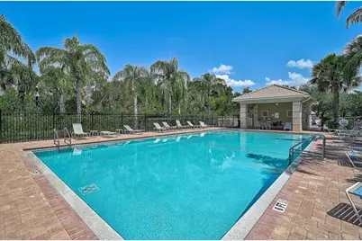 915 Fairwaycove Lane #201, Bradenton, FL 34212 - Photo 38