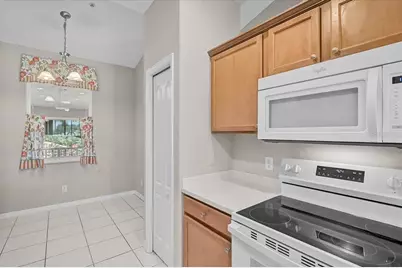 915 Fairwaycove Lane #201, Bradenton, FL 34212 - Photo 10