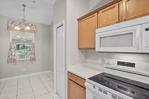 915 Fairwaycove Ln, Bradenton, FL 34212 - Photo 10