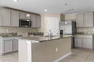 5280 Fiddle Fig Ave, Wimauma, FL 33598 - Photo 10