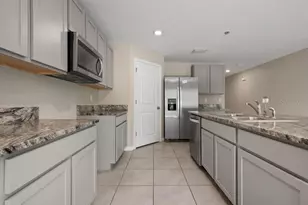 5280 Fiddle Fig Ave, Wimauma, FL 33598 - Photo 12