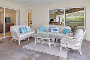 565 Commonwealth Pl, Sarasota, FL 34242 - Photo 34