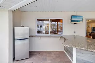 565 Commonwealth Pl, Sarasota, FL 34242 - Photo 38