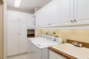 565 Commonwealth Pl, Sarasota, FL 34242 - Photo 42