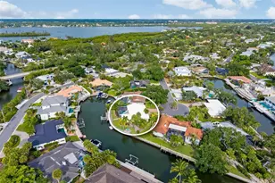 565 Commonwealth Pl, Sarasota, FL 34242 - Photo 6