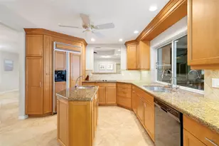 565 Commonwealth Pl, Sarasota, FL 34242 - Photo 22