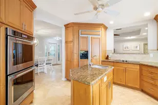 565 Commonwealth Pl, Sarasota, FL 34242 - Photo 18