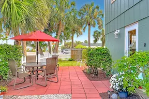 202 Peacock Ln, Holmes Beach, FL 34217 - Photo 30