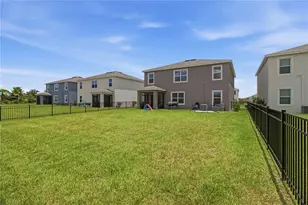 18114 Wheathouse Pl, Bradenton, FL 34211 - Photo 4