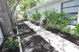 1976 Debbie St, Sarasota, FL 34231 - Photo 20