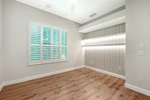 3921 Maravic Pl, Sarasota, FL 34231 - Photo 6