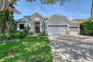 3921 Maravic Pl, Sarasota, FL 34231 - Photo 2