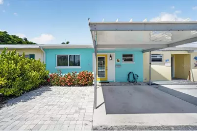 18 Seaside Court, Holmes Beach, FL 34217 - Photo 2