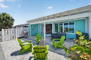 18 Seaside Ct, Holmes Beach, FL 34217 - Photo 36