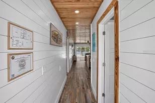 18 Seaside Ct, Holmes Beach, FL 34217 - Photo 4