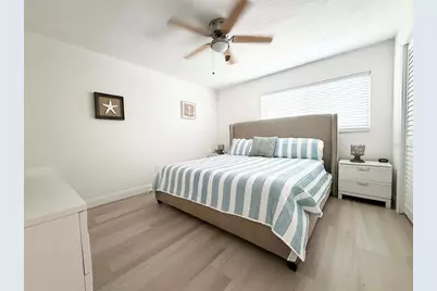 159 Vista Hermosa Circle #27B, Sarasota, FL 34242 - Photo 16