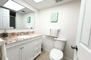 159 Vista Hermosa Cir, Sarasota, FL 34242 - Photo 20