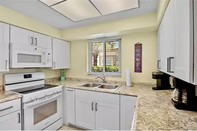 159 Vista Hermosa Circle #27B, Sarasota, FL 34242 - Photo 12