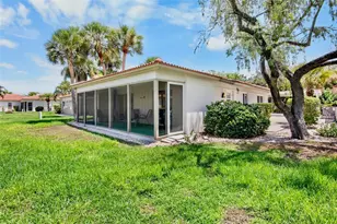 159 Vista Hermosa Cir, Sarasota, FL 34242 - Photo 4