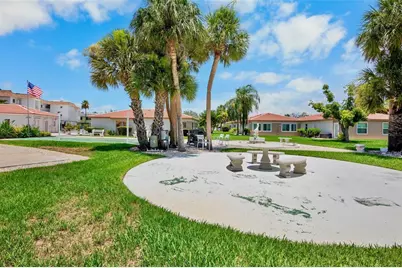 159 Vista Hermosa Circle #27B, Sarasota, FL 34242 - Photo 34