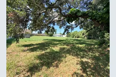 420 53rd Avenue E, Bradenton, FL 34203 - Photo 12
