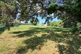 420 53rd Ave E, Bradenton, FL 34203 - Photo 12