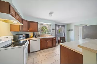 1210 Doris Drive, Sarasota, FL 34243 - Photo 12