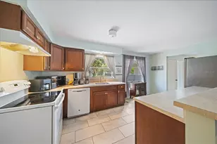 1210 Doris Dr, Sarasota, FL 34243 - Photo 12