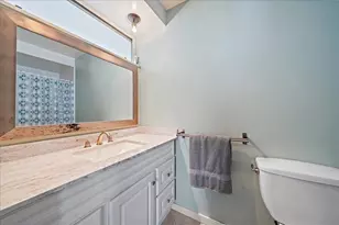 1210 Doris Dr, Sarasota, FL 34243 - Photo 22