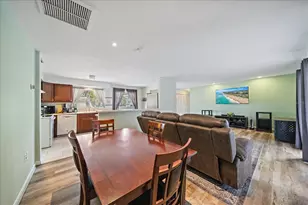 1210 Doris Dr, Sarasota, FL 34243 - Photo 14