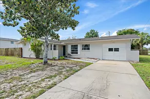 1210 Doris Dr, Sarasota, FL 34243 - Photo 6