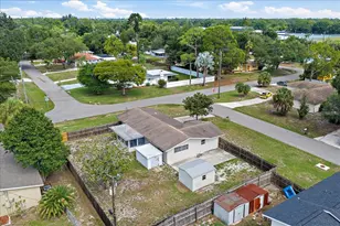 1210 Doris Dr, Sarasota, FL 34243 - Photo 32