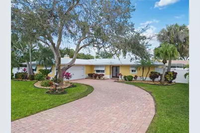 6711 Avenue C, Sarasota, FL 34231 - Photo 1