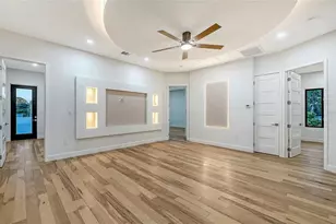 2483 Bay St, Sarasota, FL 34237 - Photo 28