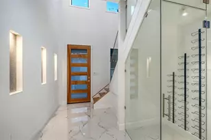 2483 Bay St, Sarasota, FL 34237 - Photo 24