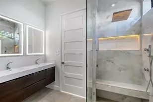 2483 Bay St, Sarasota, FL 34237 - Photo 22